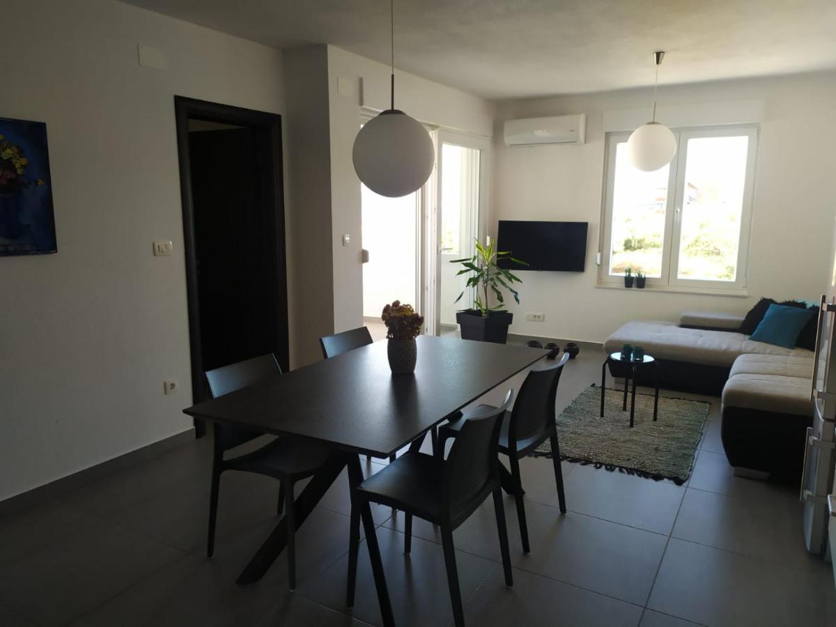 Ferienwohnung Tiamar Slatine Exterior foto